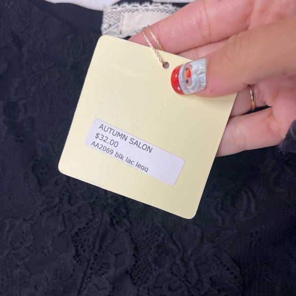 Black Lace Leggings - Picture 3 of 6